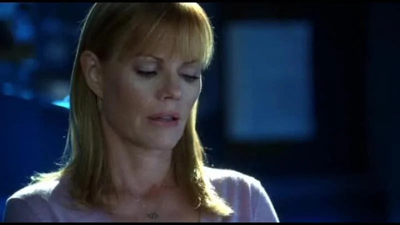 Кадры из сериала C.S.I. Место преступления (2000)